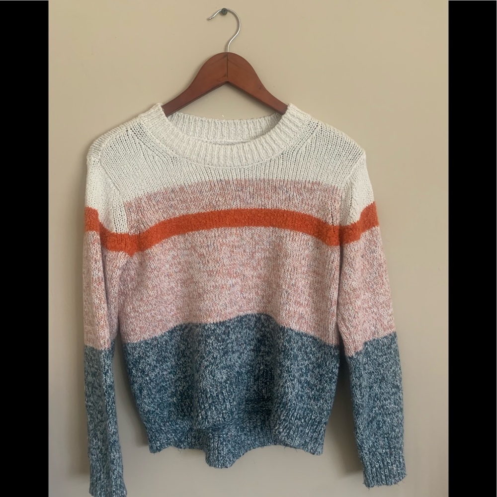 LOU AND GREY super cute casual sweater, very soft, size small, spring sweater